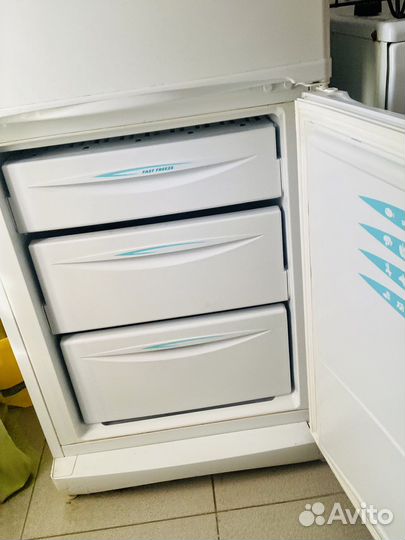 Холодильник stinol