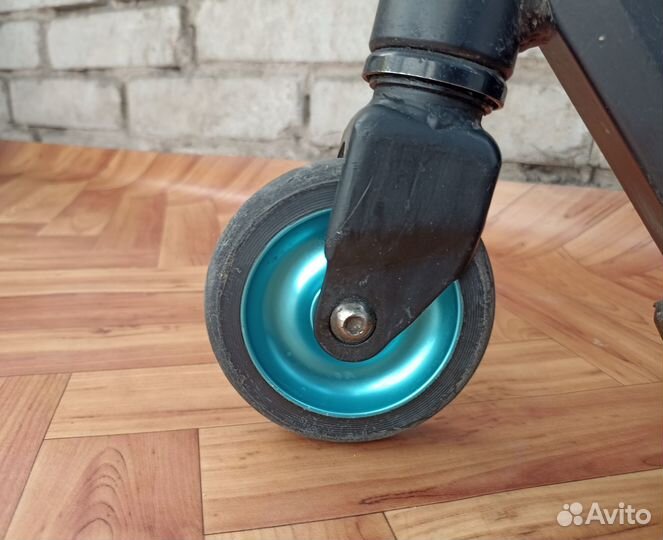 Трюковой самокат фирмы Reation