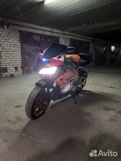 Honda cbr1000rr fireblade