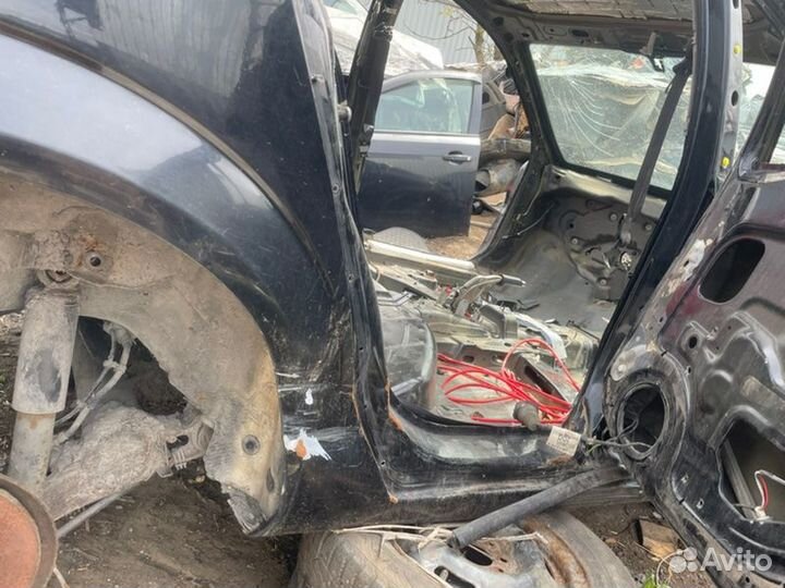 Крыло заднее правое Opel Astra H седан Z16XER 2010