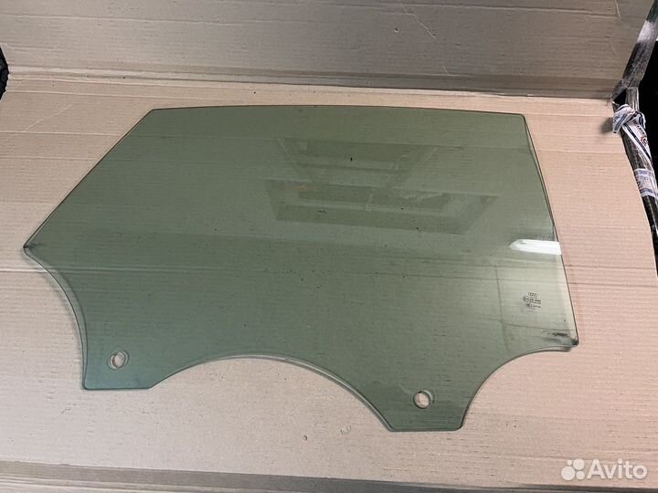 Стекло задней правой двери Audi A5 8T