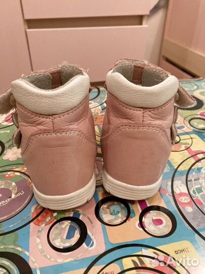 Ортопедические сандалии 24 размер на девочку