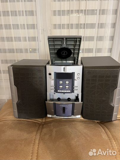 Музыкальный центр