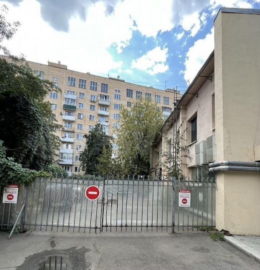 Здание, 814 м²