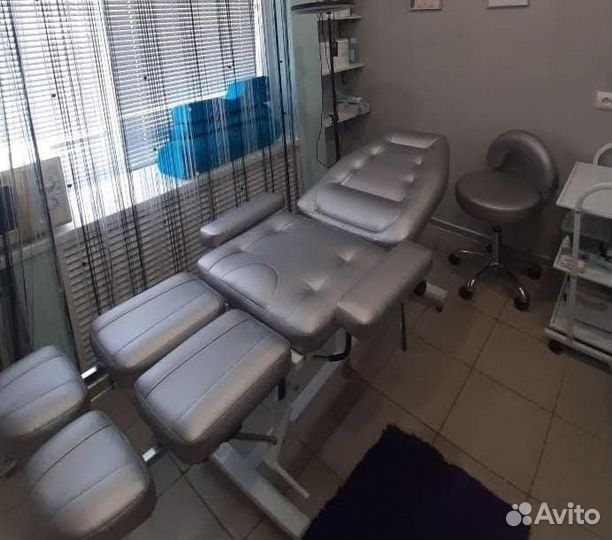 Педикюрное/косметологическое кресло трансформер