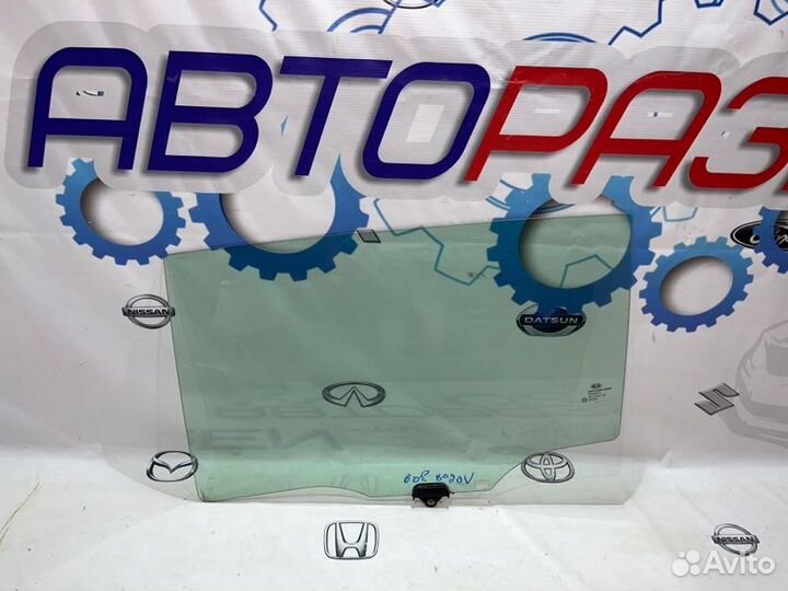 Стекло двери заднее левое Kia Sportage 3 2.0 2013