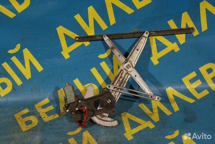 Передний правый стеклоподъемник Suzuki Baleno