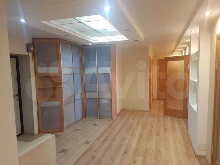 3-к. квартира, 115 м², 4/9 эт.