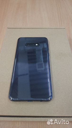 Samsung Galaxy S10e, 6/128 ГБ