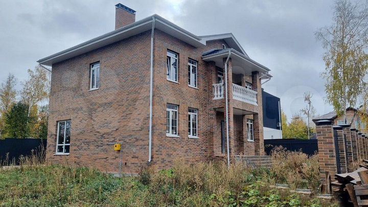 Коттедж 212,2 м² на участке 5 сот.