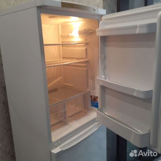 Холодильник indesit в идеальном состоянии