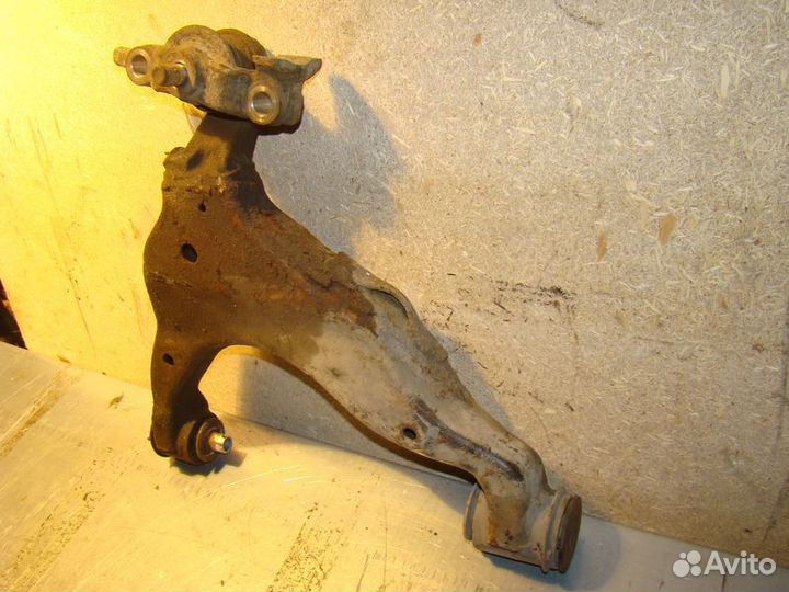 Передний нижний рычаг Lexus GX470 04г