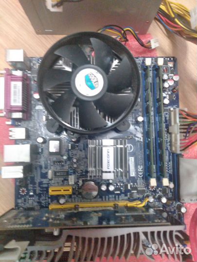 Материнская плата с процессором и памятью