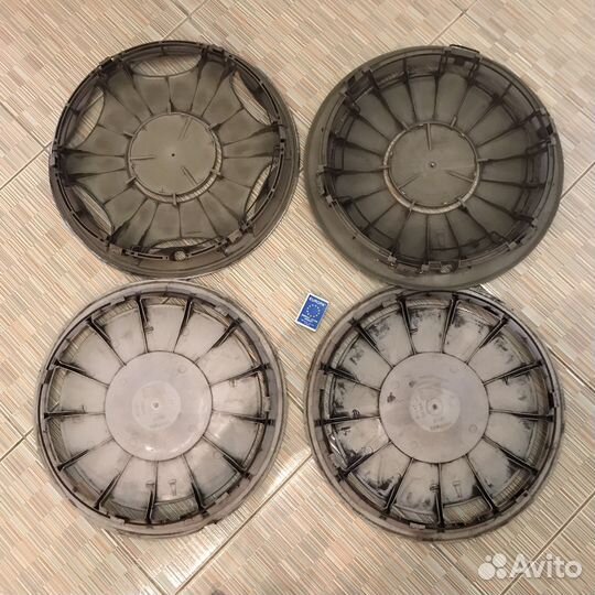 Продам колпаки R 15 на Мерседес и R 14 на Вольво