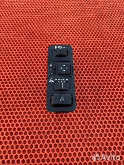 Блок управления зеркалами Mitsubishi Carisma