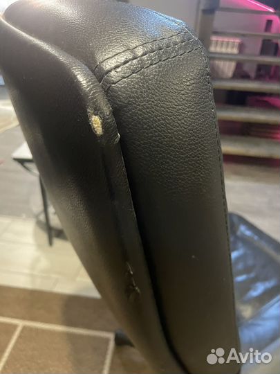 Офисное кожаное кресло бу