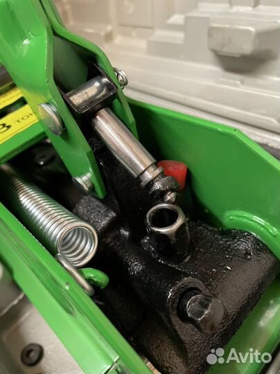 Домкрат подкатной 3 тонны