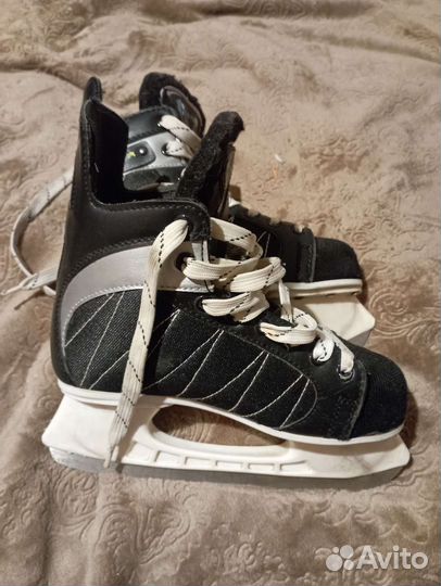 Коньки хоккейные размер 37