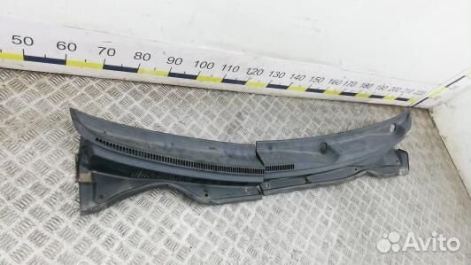 Накладка декоративная (жабо, дождевик) toyota coro