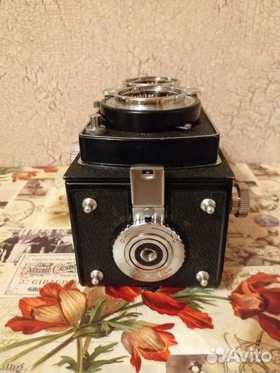 Антикварный фотоаппарат Yashica-635 1958 года
