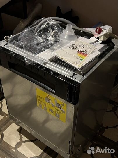 Посудомоечная машина Electrolux eeq947200l