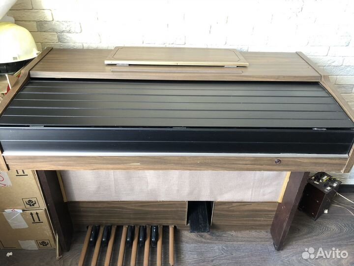 Электроорган yamaha B-30