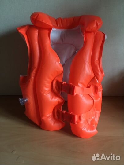 Жилет спасательный надувной