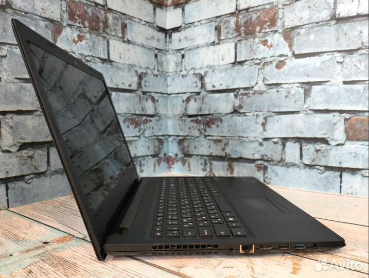 Ноутбук Lenovo на i3-5005u/ Geforce GT 920M/ SSD