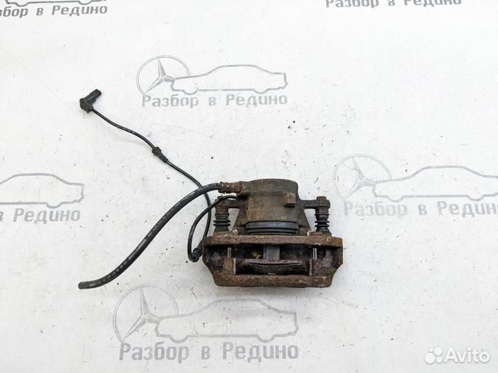 Суппорт передний правый w169 A-class 266.920 20