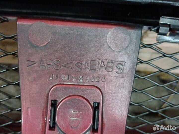 Решетка радиатора Cross Sport Subaru Forester SG