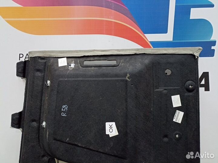 Обшивка салона правая Volvo FH