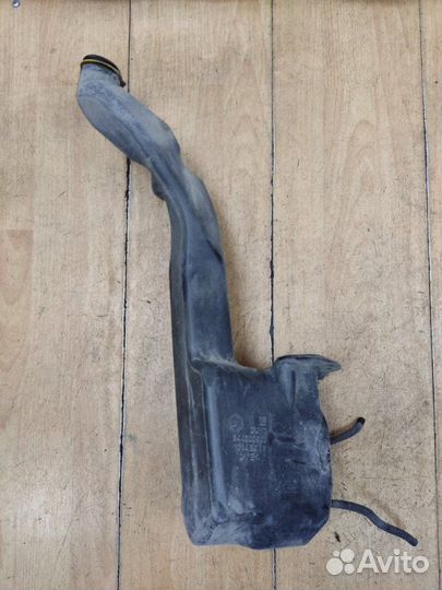 Бачок омывателя Opel Zafira B минивен Z18XE 2005