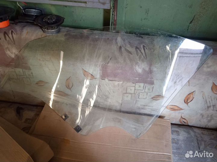 Передние стекла