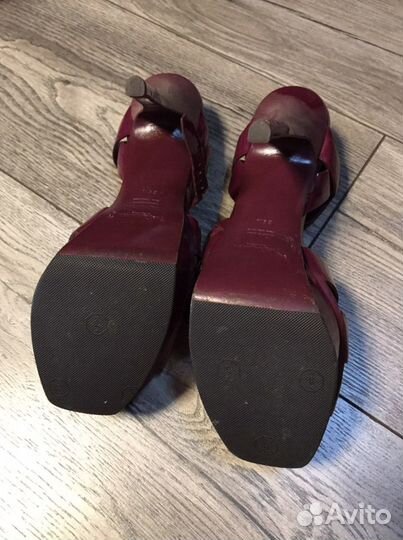 Босоножки yves saint laurent 39,5 оригинал