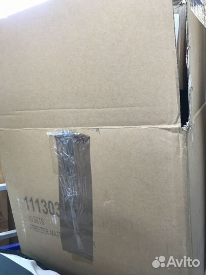 Коробки картонные разных размеров