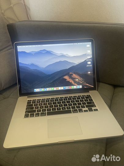 Macbook pro 15 i7 16GB SSD 1TB