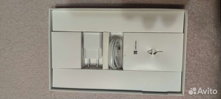 Планшет samsung galaxy tab a 10.1 LTE SM-T 515