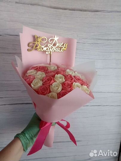 Сладкий подарок на день рождения из шоколада