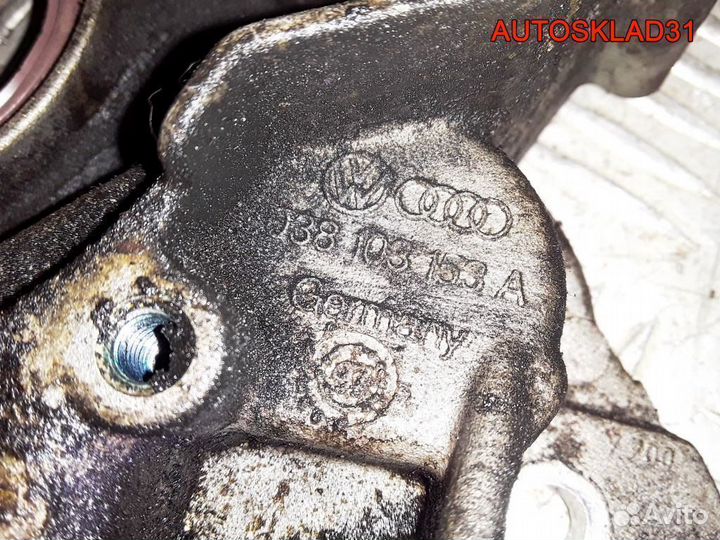 Крышка двигателя передняя VW Passat B5 038103153A