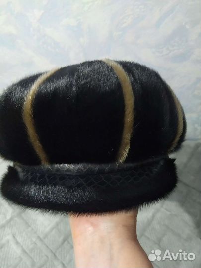 Берет женский