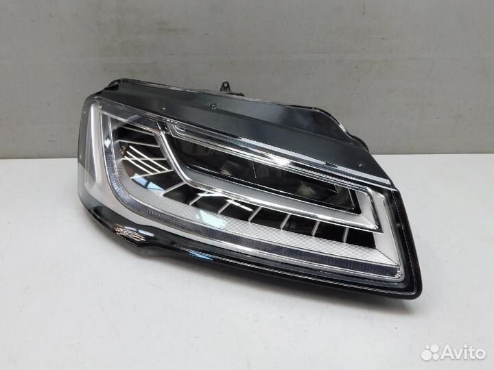Фара правая Audi A8/S8