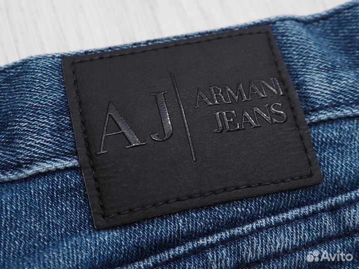 Джинсы Armani. Оригинал. (W33)