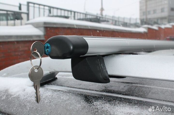 Багажник на крышу с замком