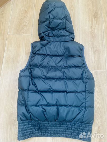 Жилет женский adidas. Размер S