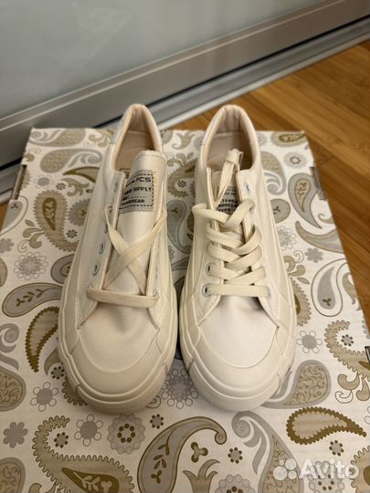 Кеды женские белые(молочные)