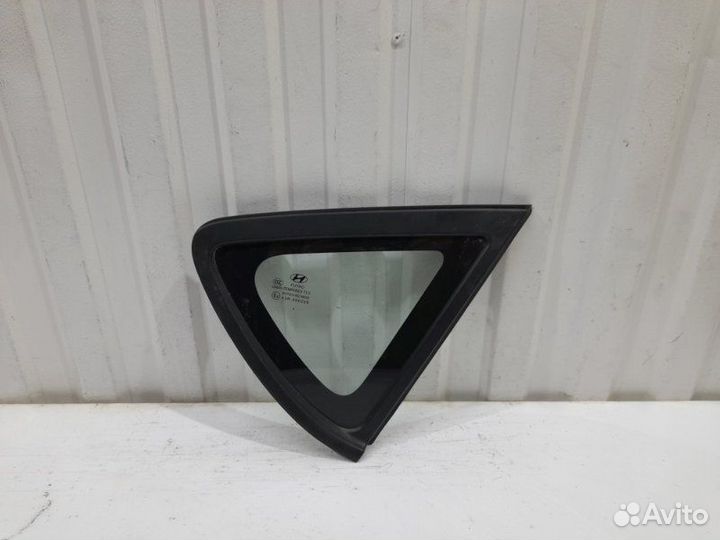 Стекло кузовное глухое правое Hyundai Solaris 1