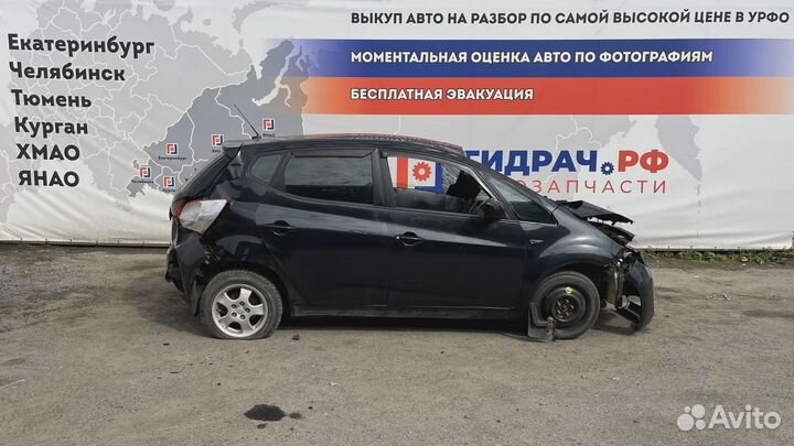 Ручка двери наружная задняя правая Kia Venga (YN)