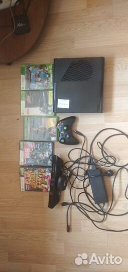 Приставка xbox 360 E 250+диски