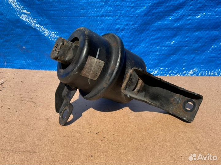 Подушка двигателя правая Mazda Tribute EP3 2 2005