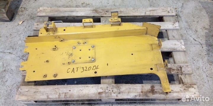 Пластина крепления 304-0093 Caterpillar CAT320DL